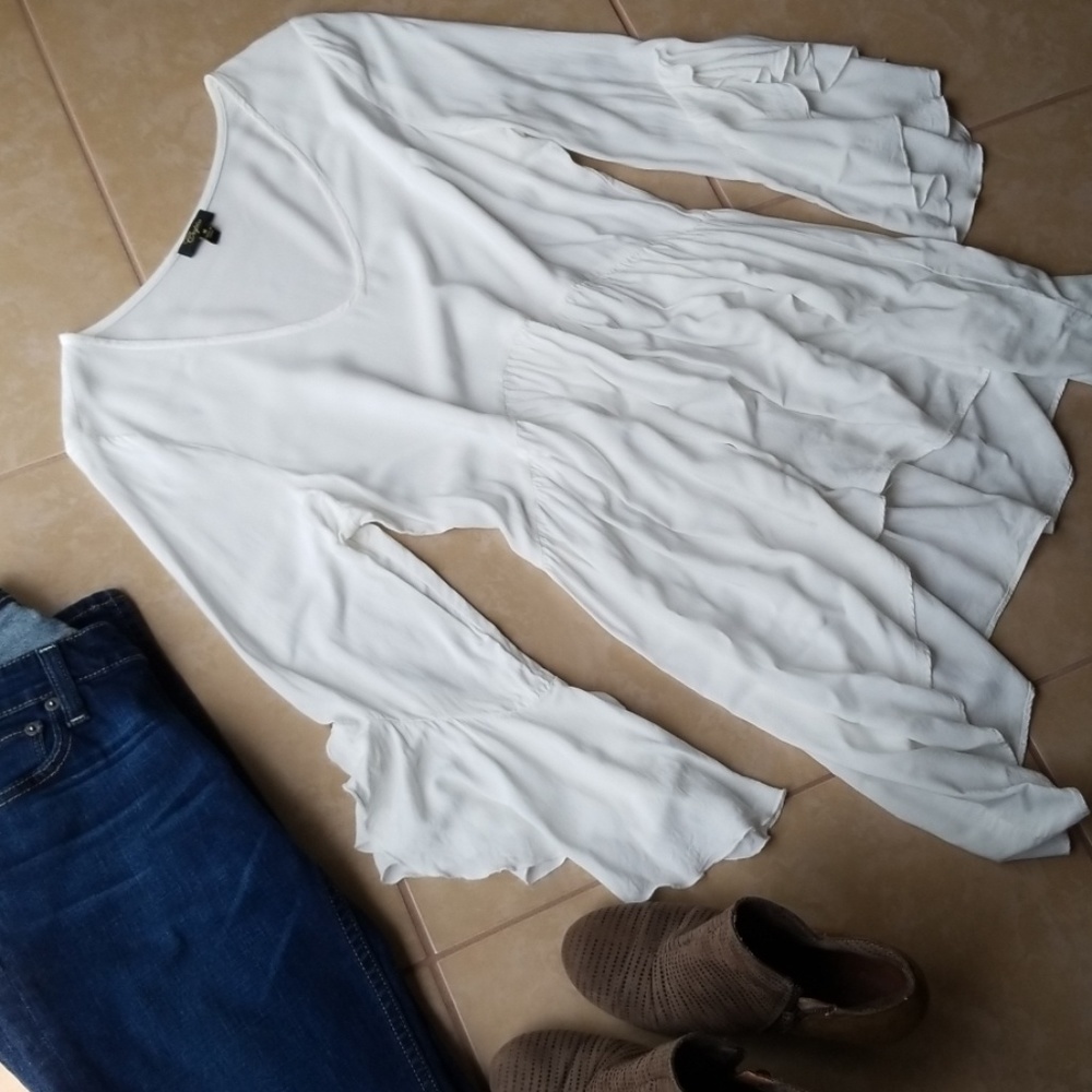 Cupio | White flare sleeve boho top